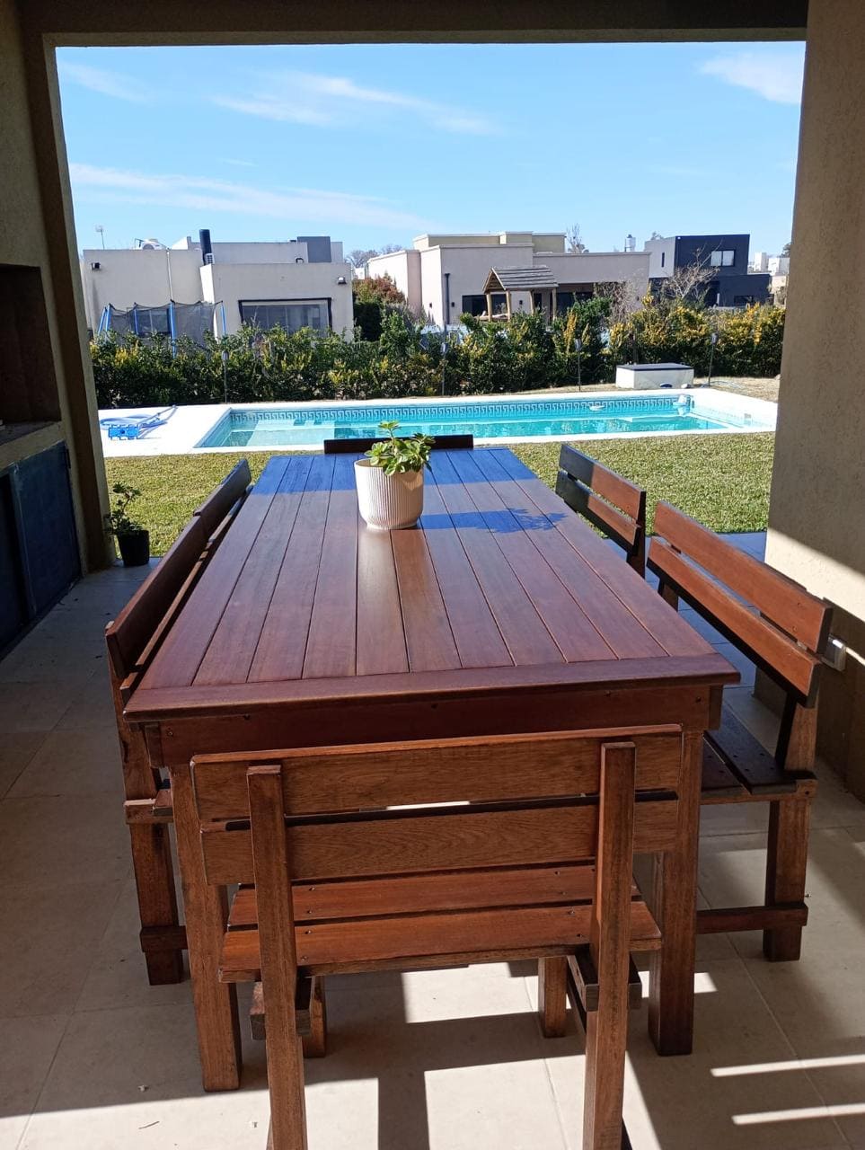 Mesa de madera maciza artesanal modelo 2