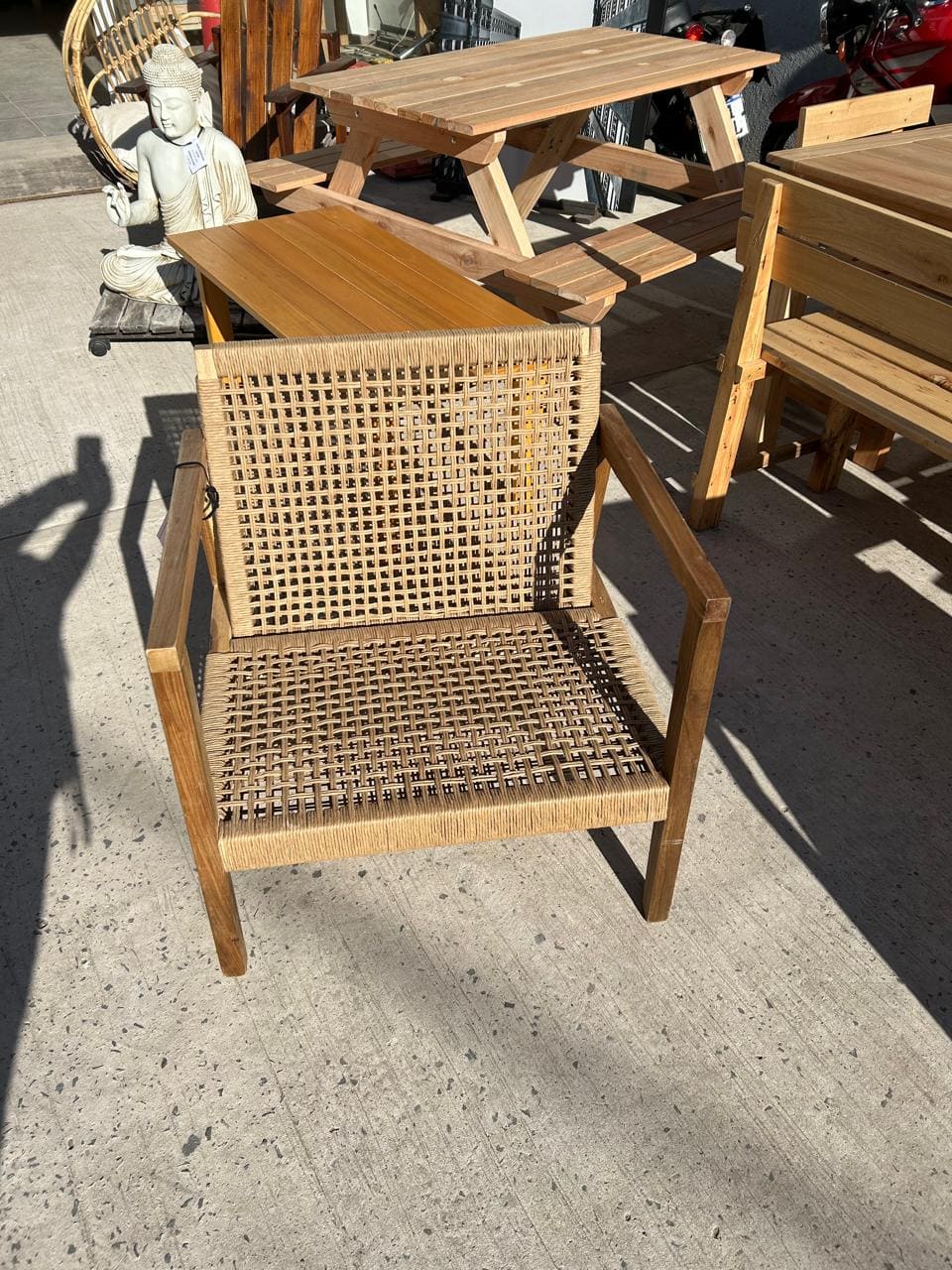 Poltrona tapizada artesanal para interior modelo 2